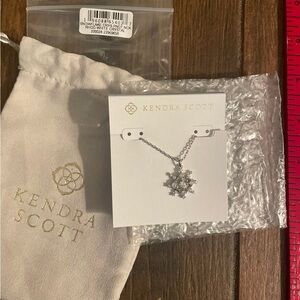NWT Kendra Scott Silver Snowflake Necklace